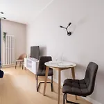 Dzīvoklis Oldtown In Modern House *