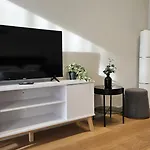 Апартаменти Oldtown In Modern House *
