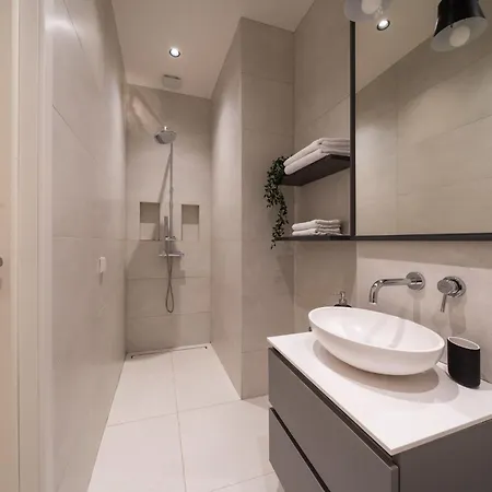 Oldtown In Modern House Apartment *