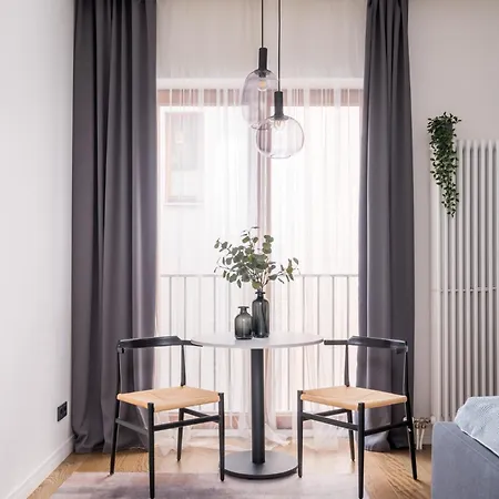Oldtown In Modern House Apartment